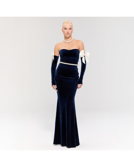 Nur Karaata Blue Lily Throne Gown