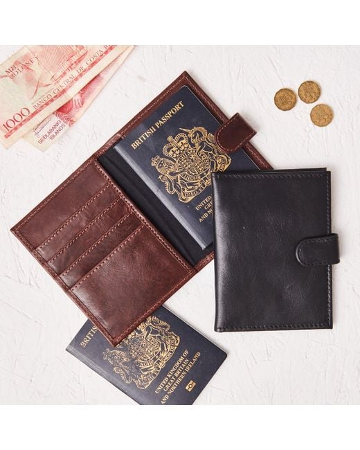 VIDA VIDA Black Luxury Leather Passport Cover With Card Slots for men