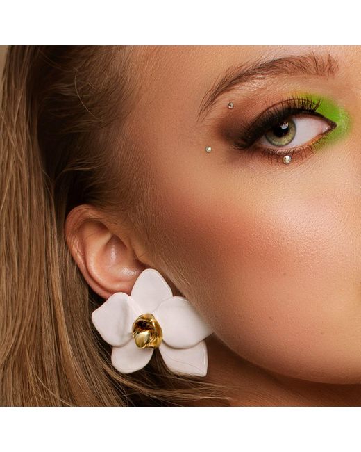 Sculp White Orchid Stud Earrings