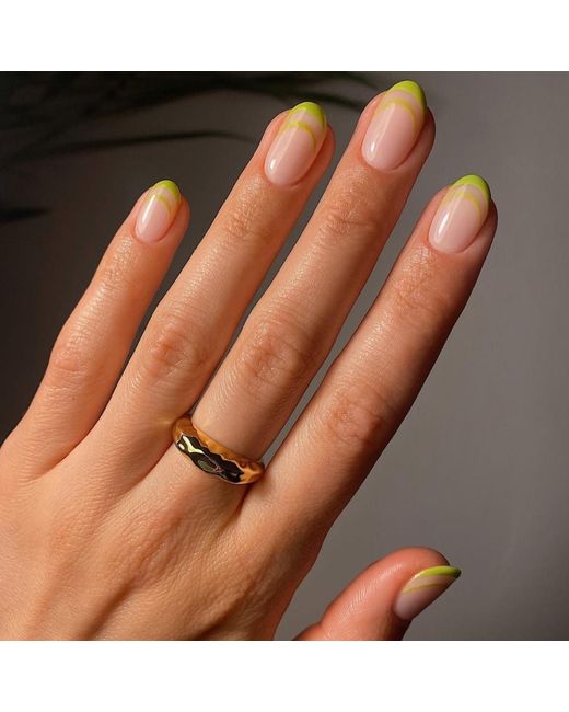 Aaria London Metallic Chateau Dome Ring