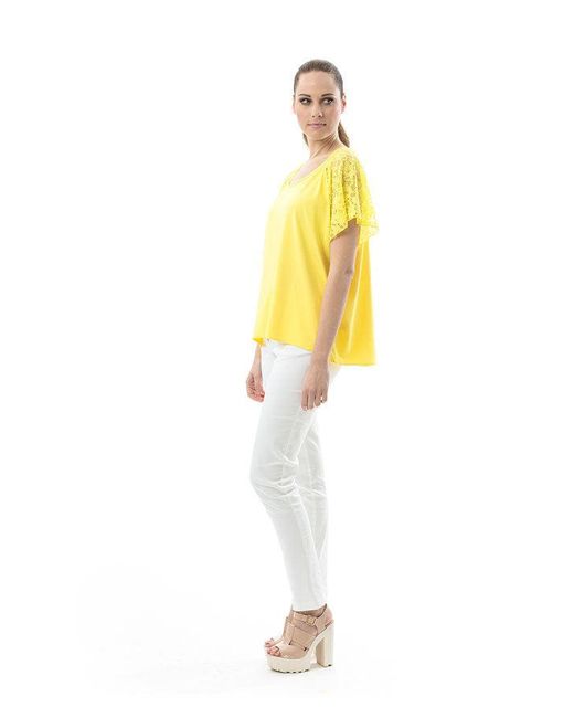 Conquista Yellow Lace Detail Short-Sleeved Top