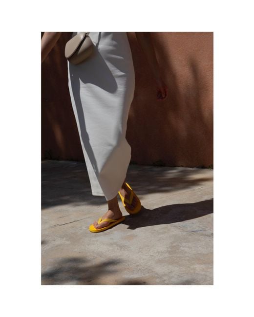 Akvo Yellow Tethys Sandal