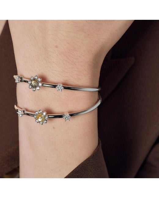 Freqnc Atelier Metallic Eight Petals Bangle
