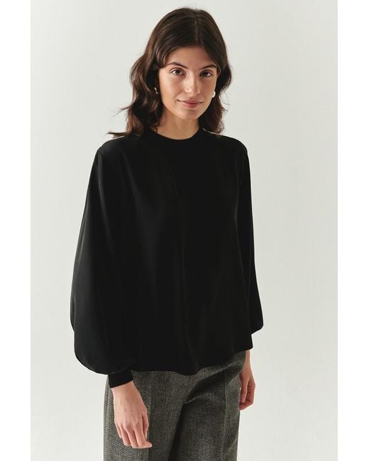 Exquise Black Regular High Neck Blouse