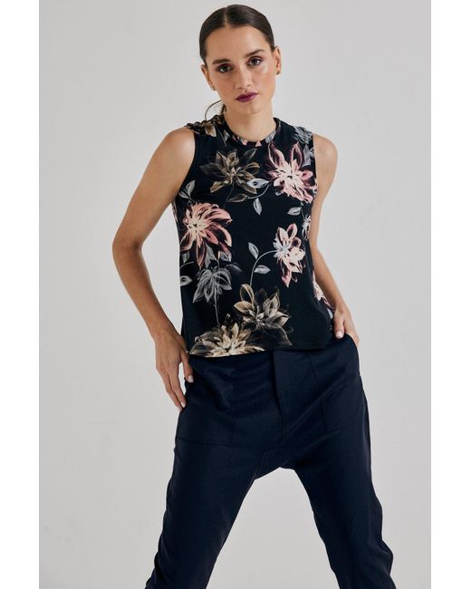 Lindsay Nicholas New York Blue Sleeveless Floral Jersey Shell