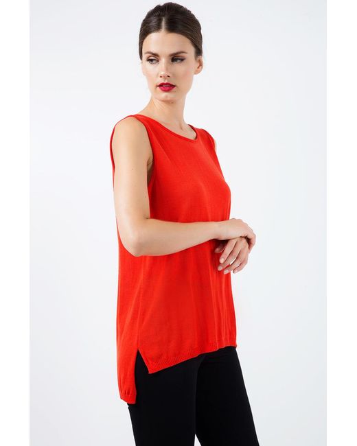 Conquista Red Sleeveless Knit Top With Uneven Hemline