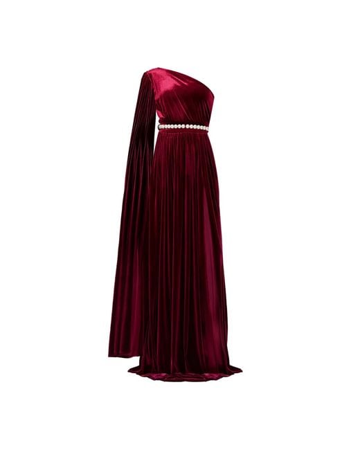 Nur Karaata Red Baglioni Burgundy Gown
