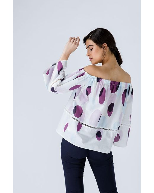 Conquista Natural Off The Shoulder Print Top
