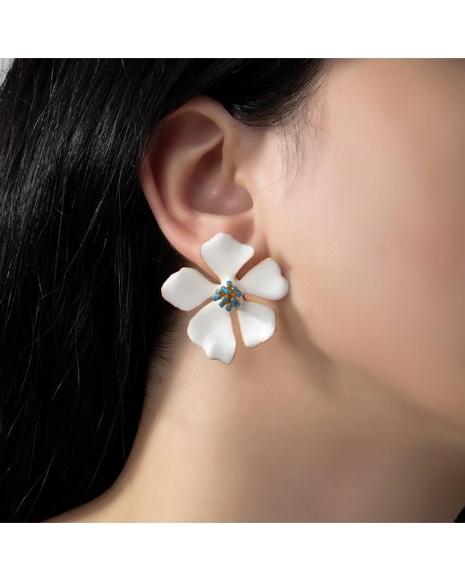 Milou Jewelry White Wild Rose Flower Earrings