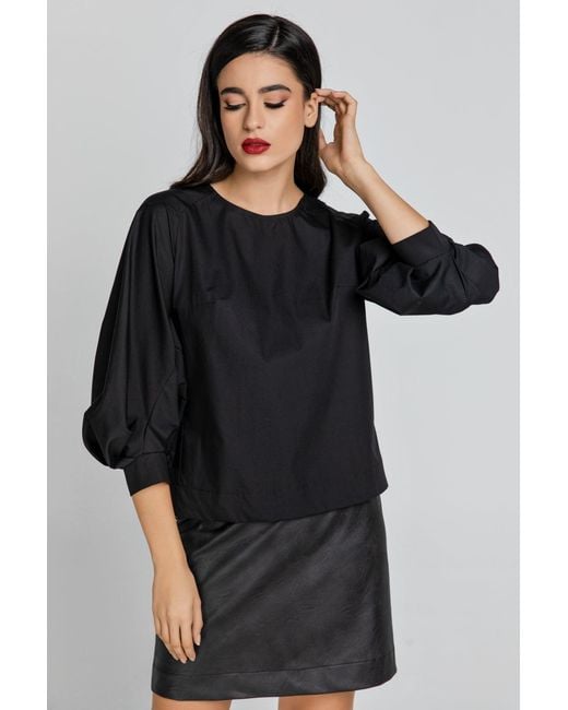 Conquista Black Top With Bishop Sleeves