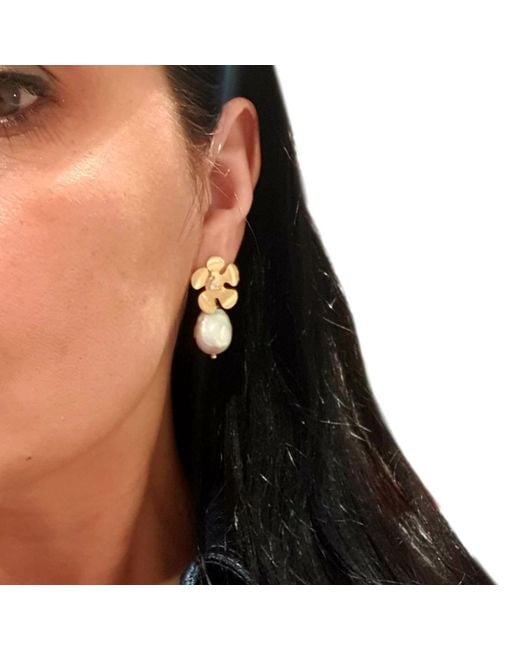 Way to Chic Multicolor Golden Bloom Baroque Pearl Earrings