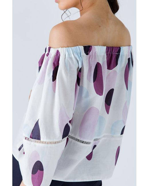 Conquista Natural Off The Shoulder Print Top