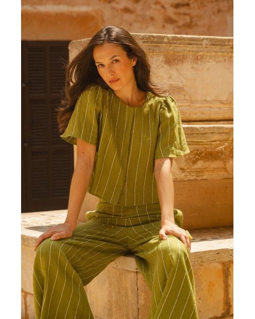 Traffic People Green Parallel Lives And Striped Daisy Top