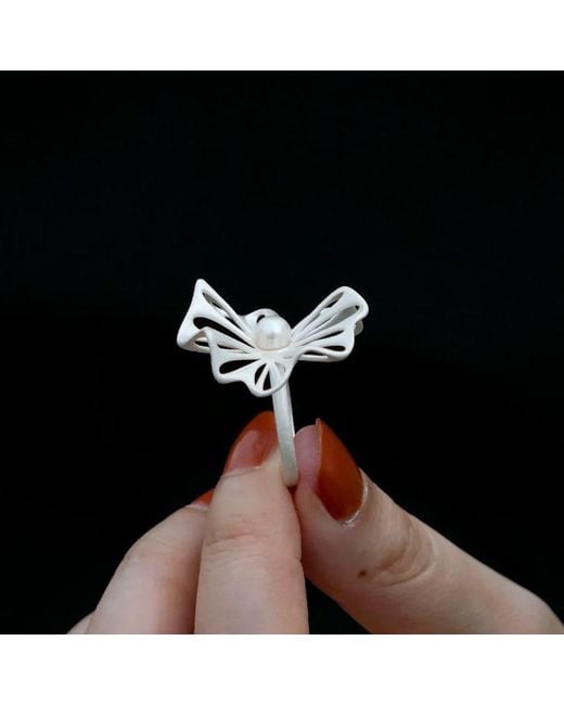 Ormiro White Spellflower Pearl & Sterling Ring