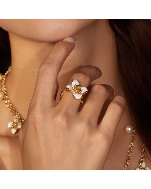 Retro Chic Metallic Iris Blossom Ring