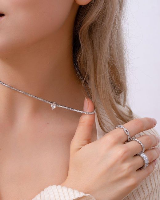 Diamonbliss Natural Marilyn Monroe Solo Pear Tennis Necklace