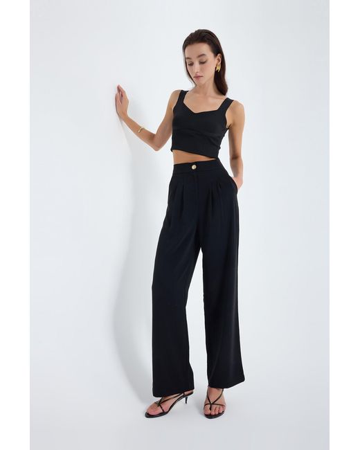 Monlicia Black Elara High Waist Pleated Trousers –