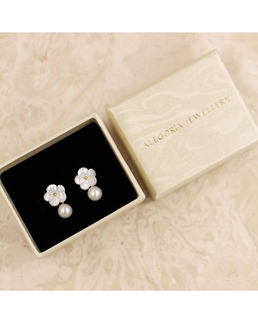 Agora Jewellery White Cleito Earrings