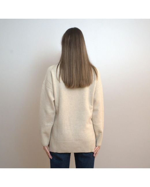 Nuvv Collection Natural Neutrals Cashmere And Wool Blend Round Necked Knit Sweater – Soft Neutral Tone