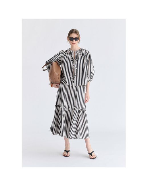 Paisie Black Tie Front Puff Sleeves Blouse