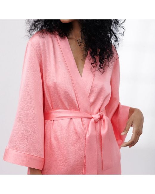 Vimissia Pink Bubble Silk Short Robe