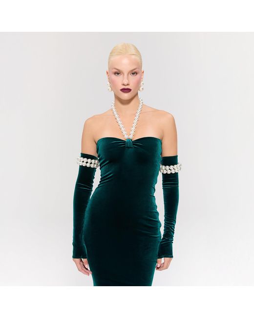 Nur Karaata Black Dynasty Necklace Gown