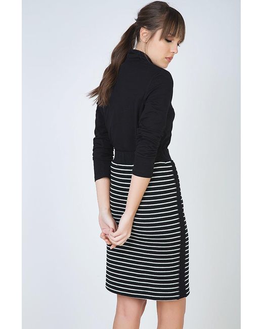 Conquista Black Striped Pencil Skirt