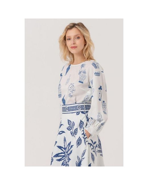 Marianna Déri Blue Blouse With Vase Print