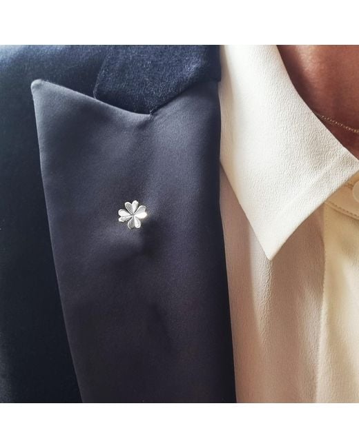Lee Renee White Lucky Clover Lapel Pin – for men