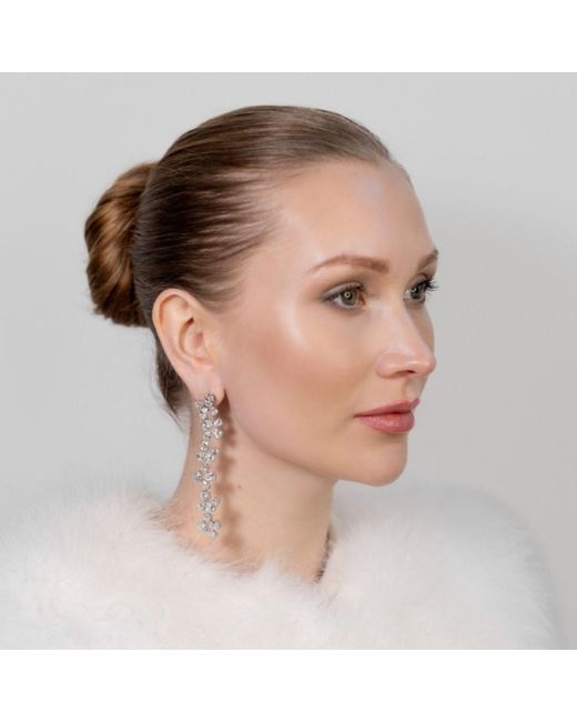 Stephanie Browne Australia White Fleur Earrings