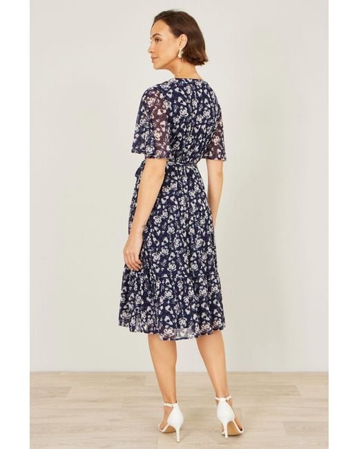 Yumi' Blue Floral Mesh Wrap Dress