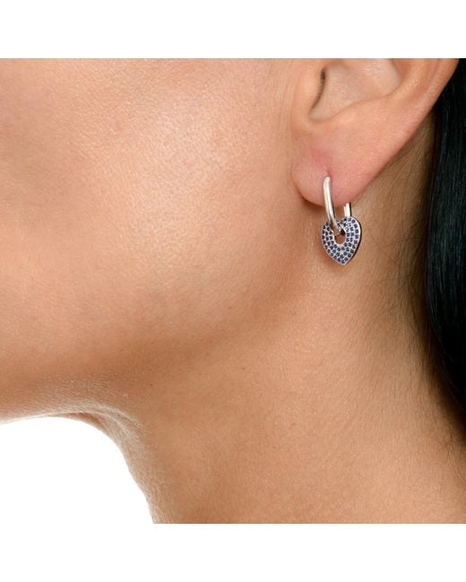 Addicted White Danae Stud Earrings With Heart