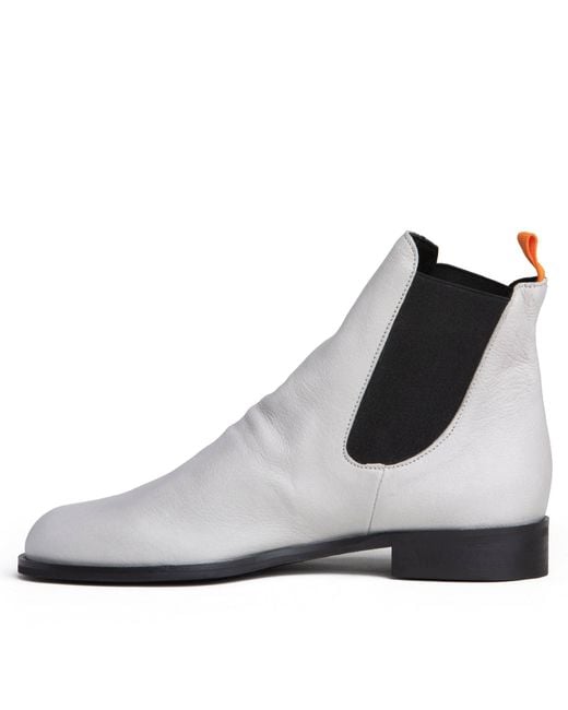 Beautiisoles by Robyn Shreiber Made in Italy White Neutrals Reba Off- Leather Flat Chelsea Ankle Bootie