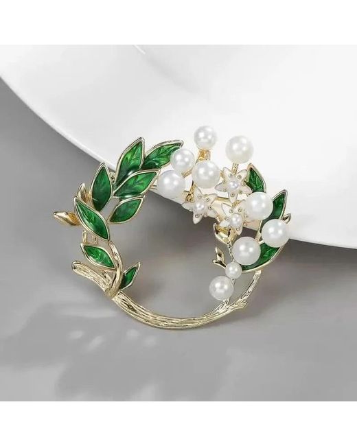 Angel Barocco Green Pearl Jasmine Brooch