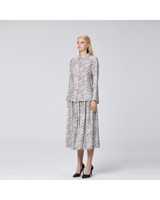 Smart and Joy Gray Neutrals Flared Skirt With Graphic Print And Elastic Waistband