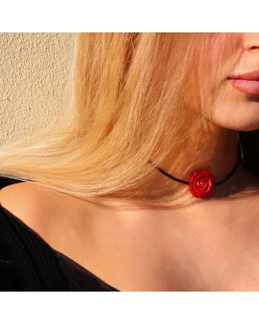 Mineralgems•Studio Red Mini Onyx Choker With Rose