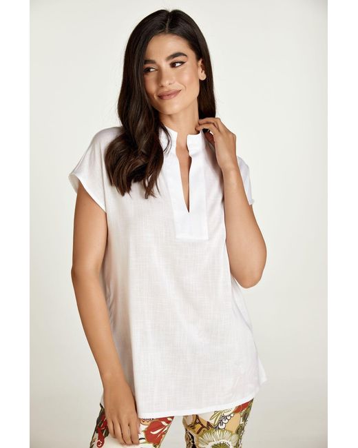 Conquista White Linen Style Sleeveless Top