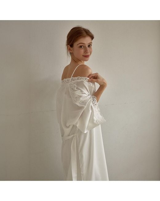 Luna Luz White Fabiola Satin Slip & Robe Ensemble