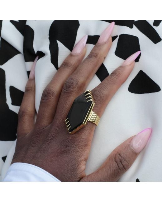 YAA YAA LONDON Blue Focus Matte Onyx Statement Ring
