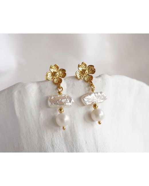 Isla Silver Metallic Pearl & Flower Dangle Earrings