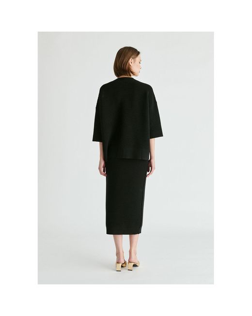 Paisie Black Ribbed Midi Skirt