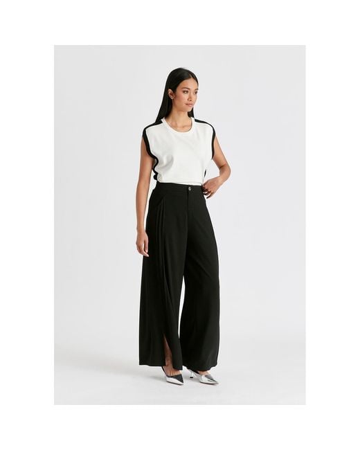 Paisie Black Wide Leg Trousers With Side Pleats And Split Hem