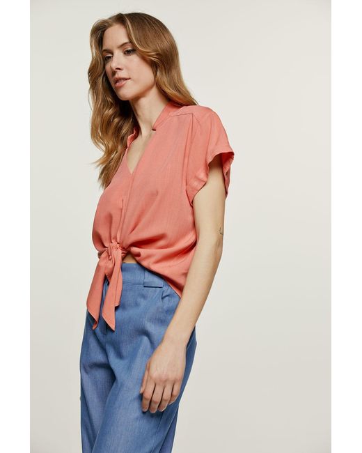 Conquista Red Tie Detail Coral Top