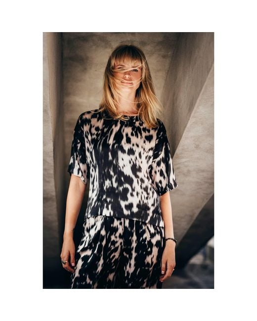 Oh!Zuza Black Neutrals Echo Oversized Viscose Satin T-Shirt – Print