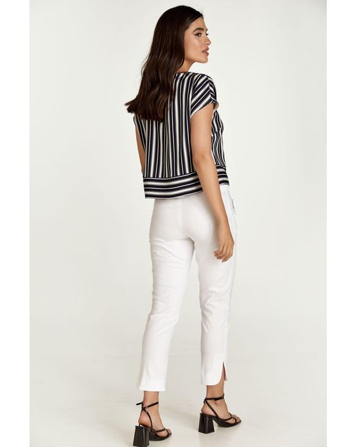 Conquista Black Striped Top With A Boat Neckline