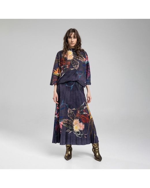 ARTISTA Blue Grace Pleated Blouse