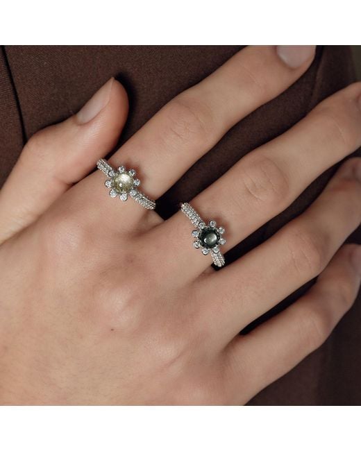 Freqnc Atelier Metallic Eight Petals Ring