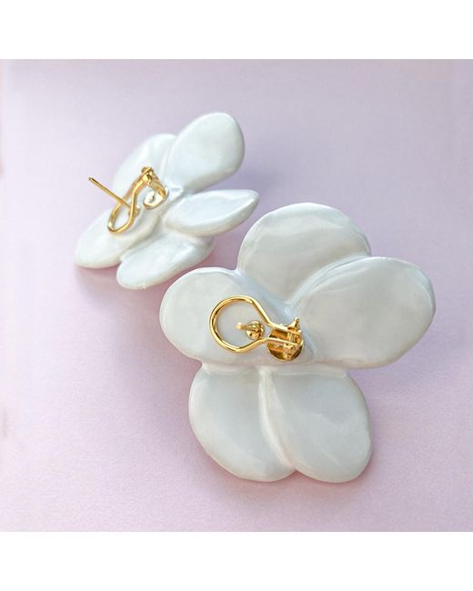 Sculp White Orchid Stud Earrings