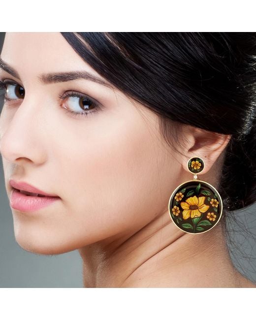 Artisan Metallic 18K Dangle Earrings With Bakelite Flowers & Diamonds