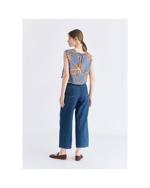 Paisie Blue Floral Embroidered Cropped Top